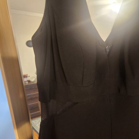 XSCAPE Petite Illusion-Inset Mermaid Gown Formal - Picture 5 of 7